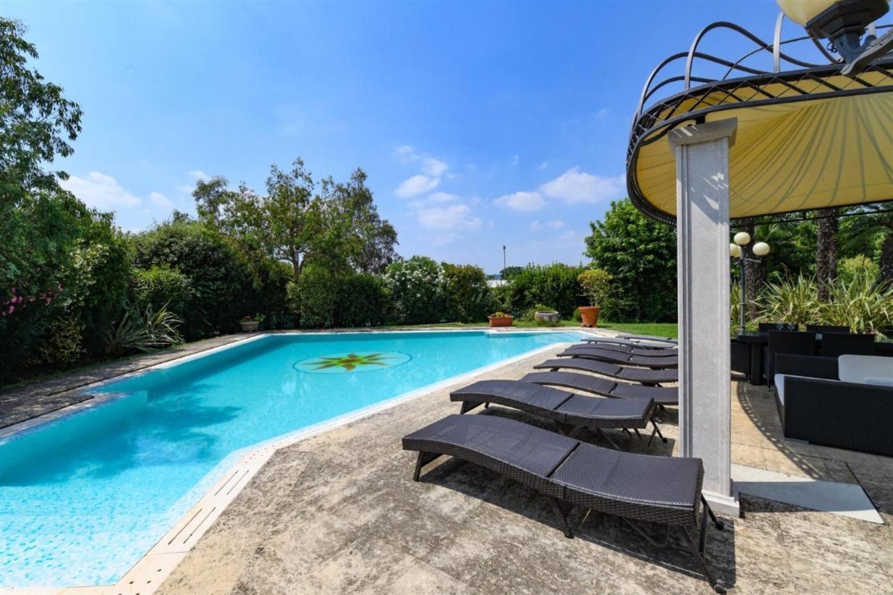 Private Luxury Villa With Pool Moniga del Garda Экстерьер фото