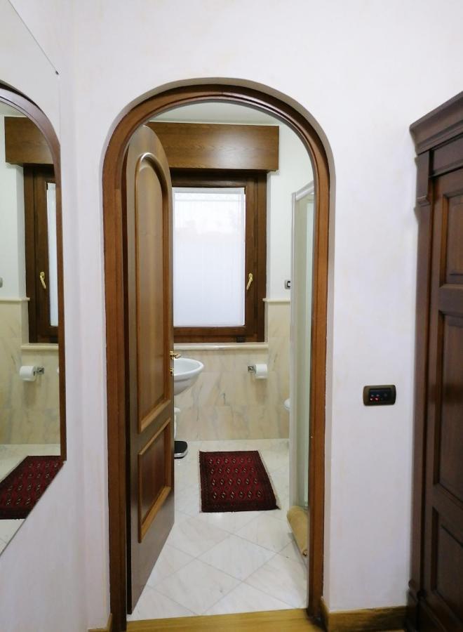 Private Luxury Villa With Pool Moniga del Garda Экстерьер фото