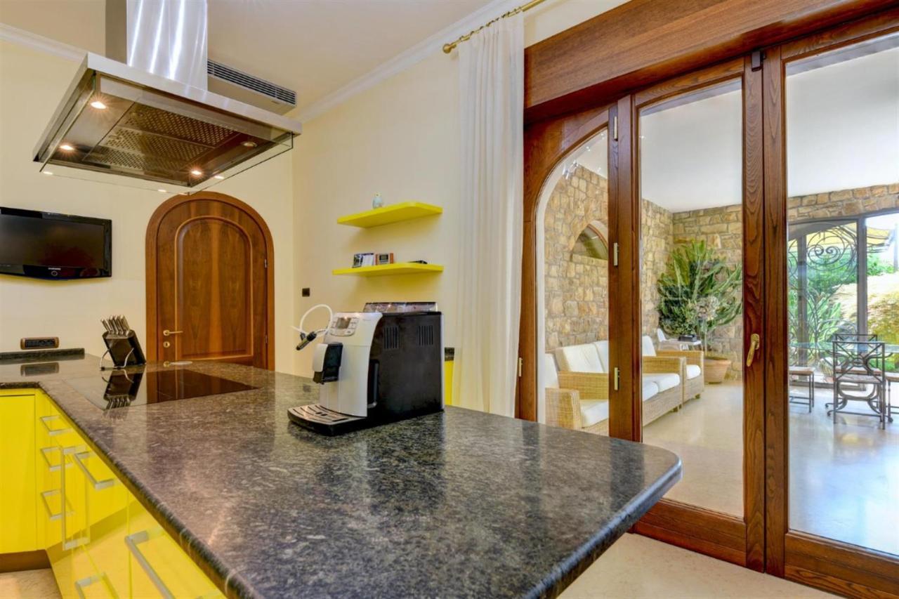 Private Luxury Villa With Pool Moniga del Garda Экстерьер фото