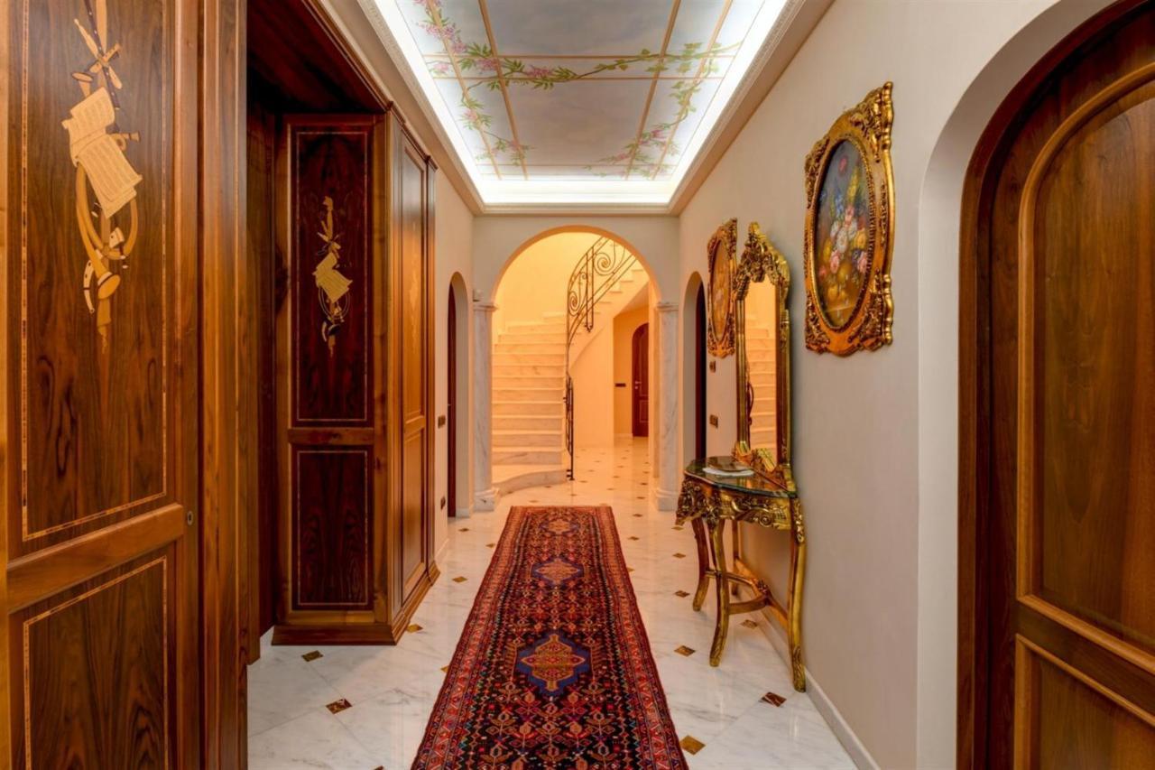 Private Luxury Villa With Pool Moniga del Garda Экстерьер фото