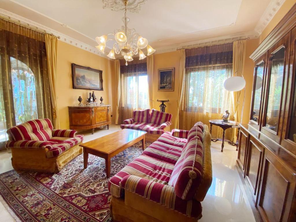 Private Luxury Villa With Pool Moniga del Garda Экстерьер фото