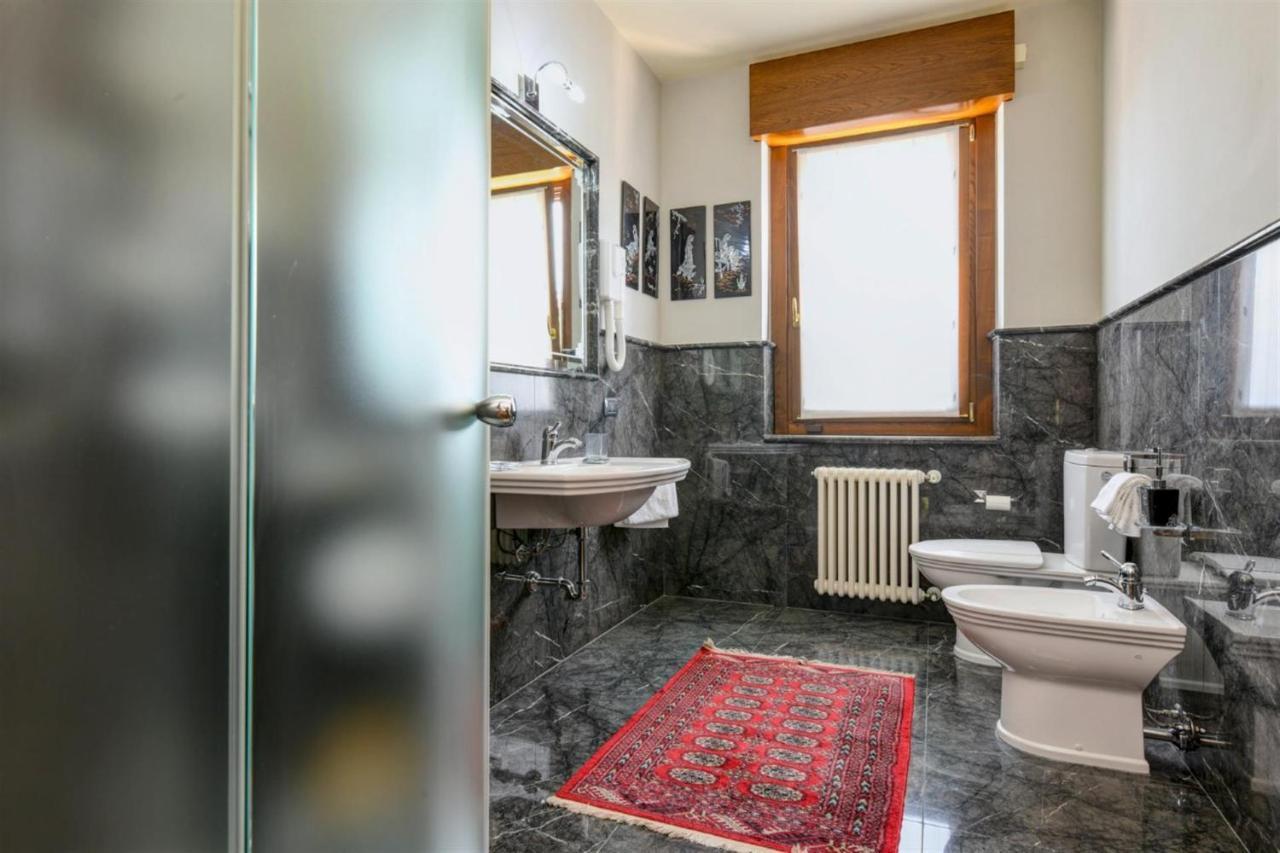 Private Luxury Villa With Pool Moniga del Garda Экстерьер фото
