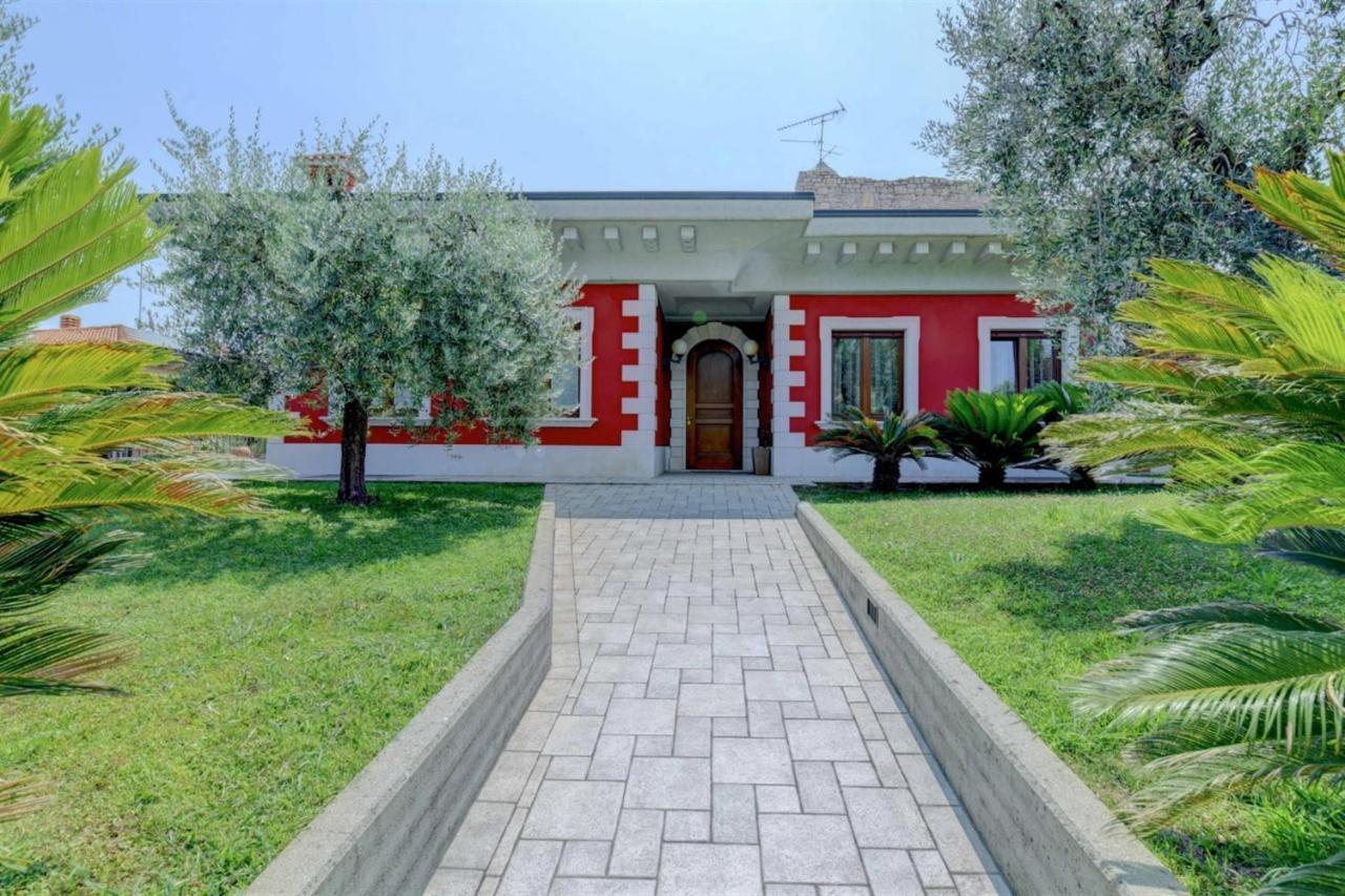 Private Luxury Villa With Pool Moniga del Garda Экстерьер фото