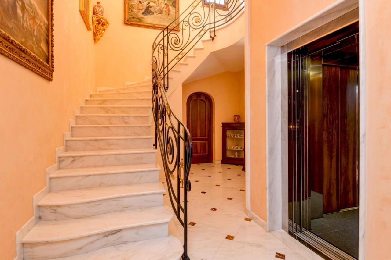 Private Luxury Villa With Pool Moniga del Garda Экстерьер фото