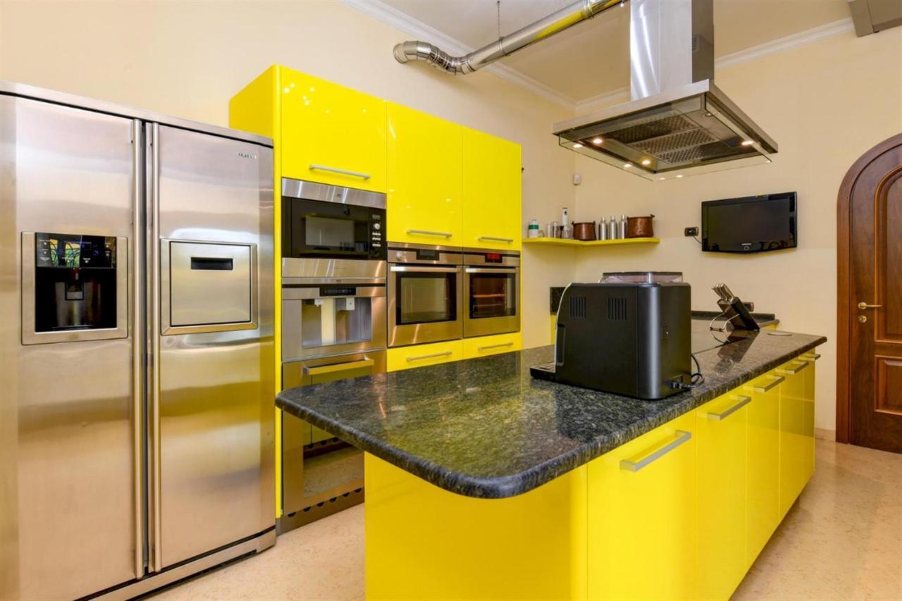 Private Luxury Villa With Pool Moniga del Garda Экстерьер фото
