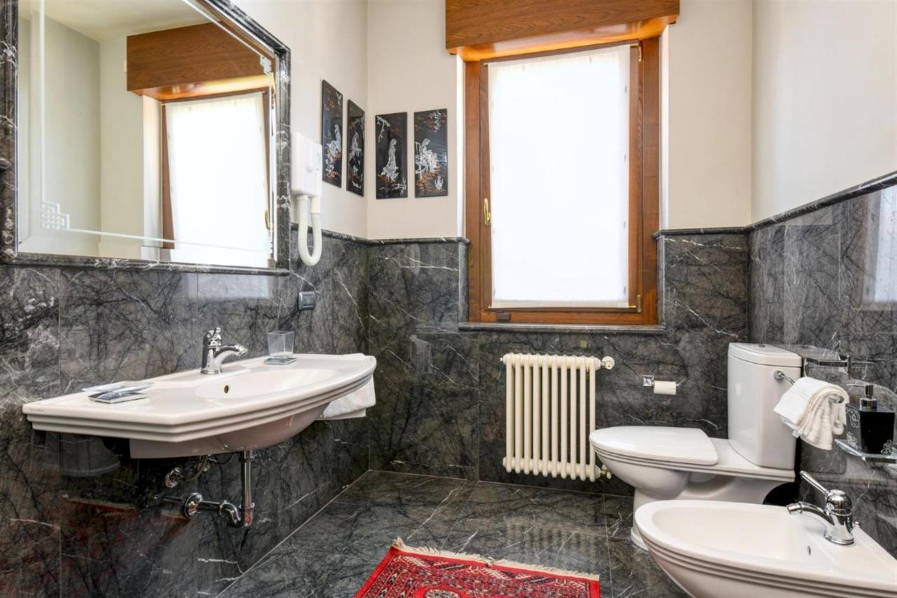 Private Luxury Villa With Pool Moniga del Garda Экстерьер фото